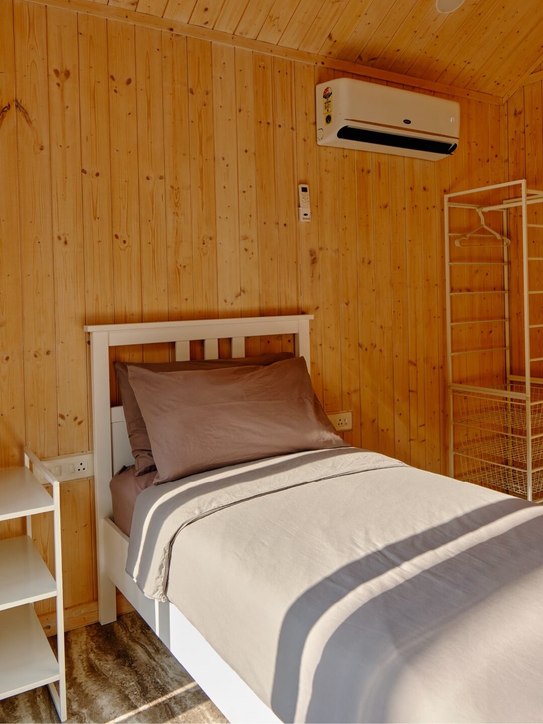 single-cabin-slide-2